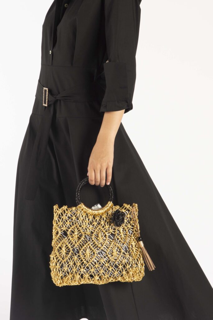 BORSA PICCOLA TRAFORATA CON ACCESSORIO
