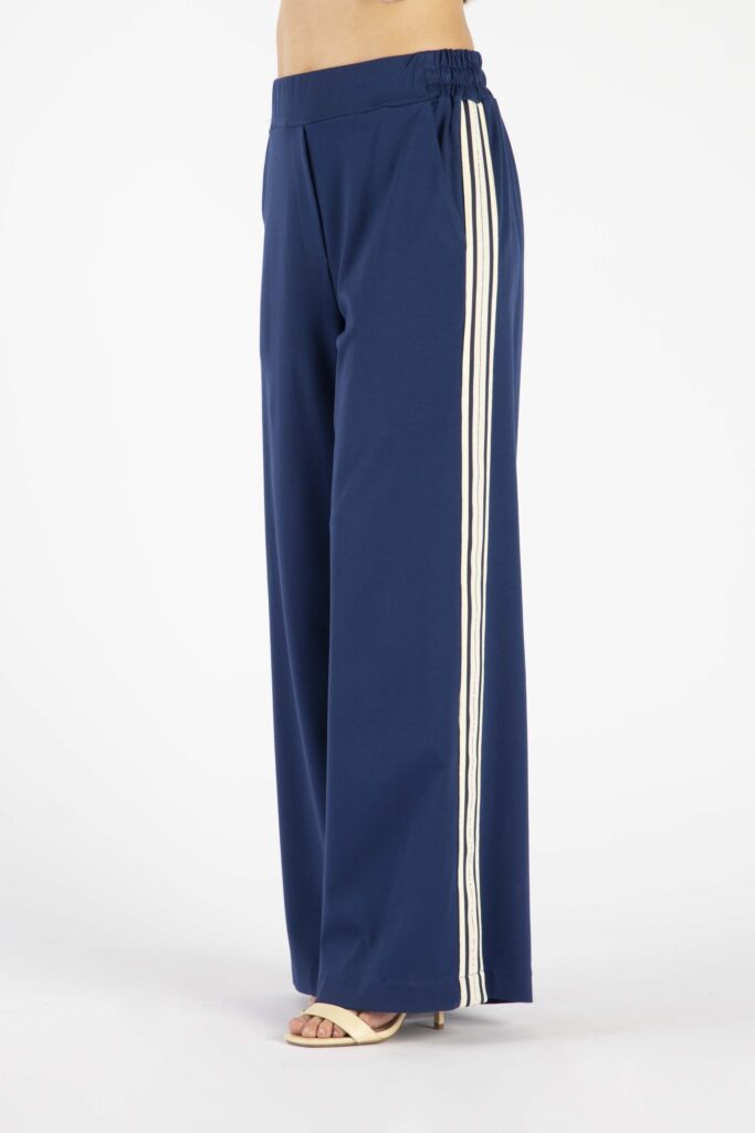PANTALONE GAMBA DRITTA CON APPLICAZIONE